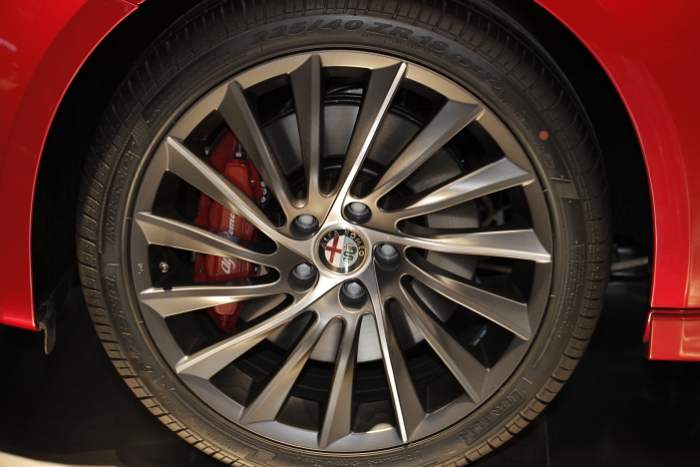 Alfa_Romeo_082